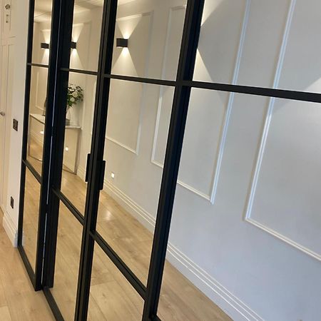 Ferienwohnung Lujoso Apto Paseo Del Prado Madrid Exterior foto