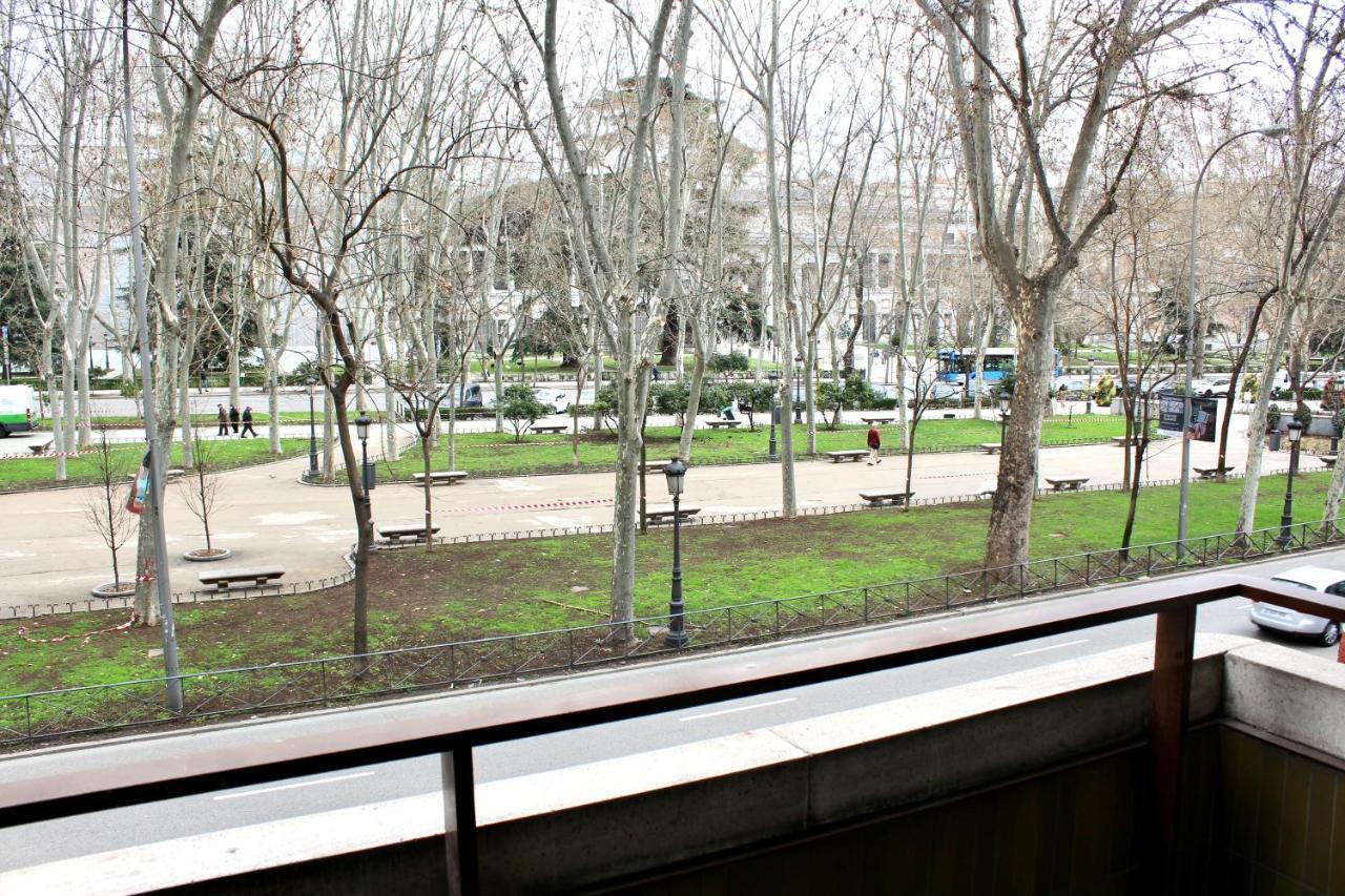 Ferienwohnung Lujoso Apto Paseo Del Prado Madrid Exterior foto