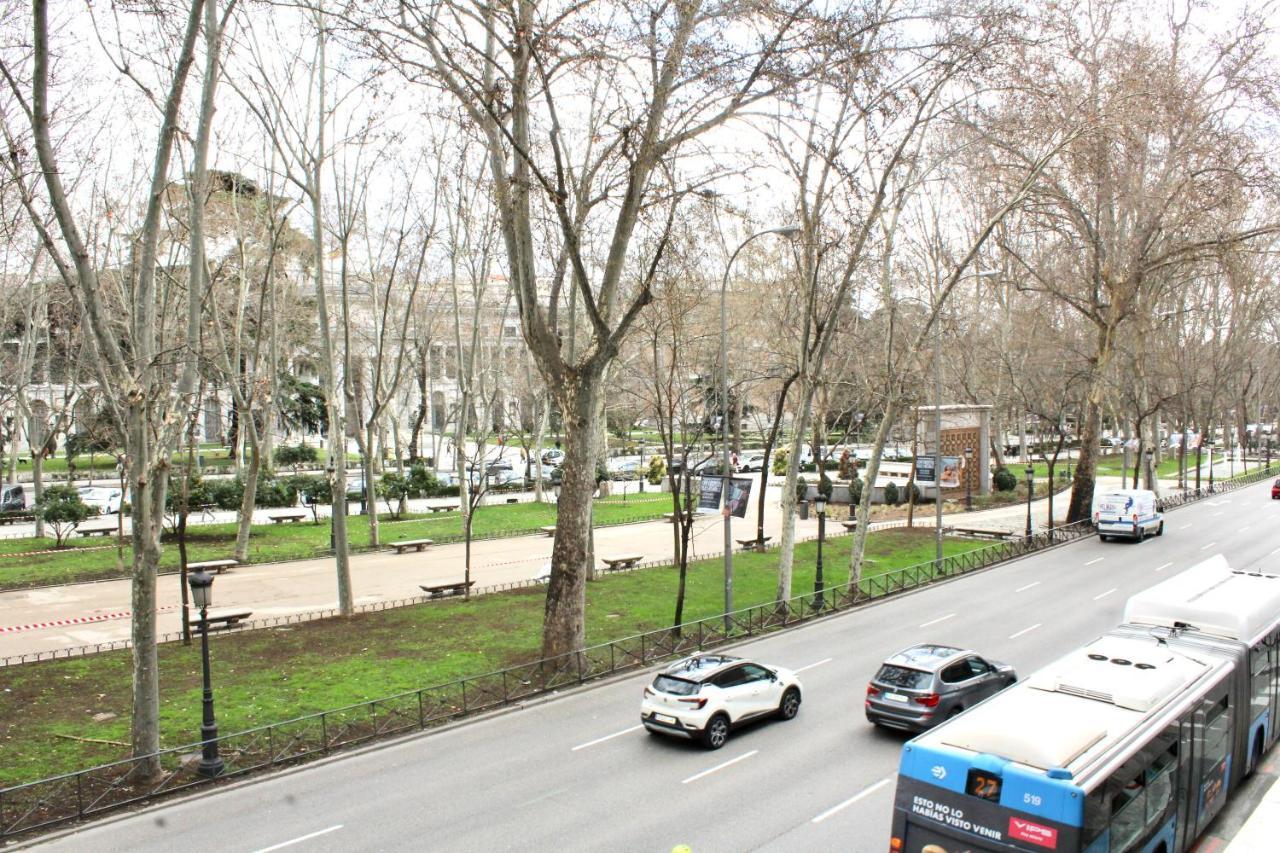 Ferienwohnung Lujoso Apto Paseo Del Prado Madrid Exterior foto
